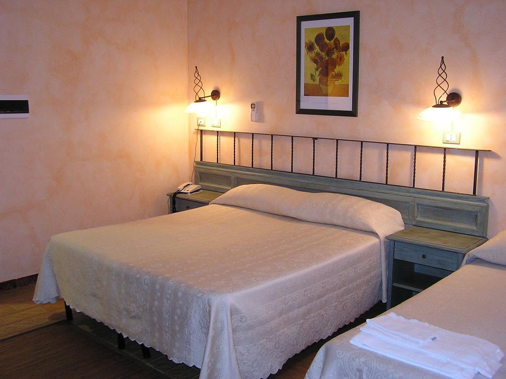 Hotel Mistral Portoscuso Ngoại thất bức ảnh