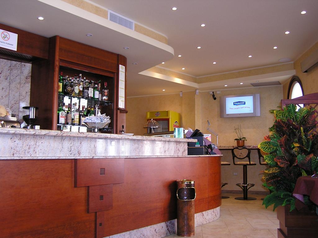 Hotel Mistral Portoscuso Ngoại thất bức ảnh